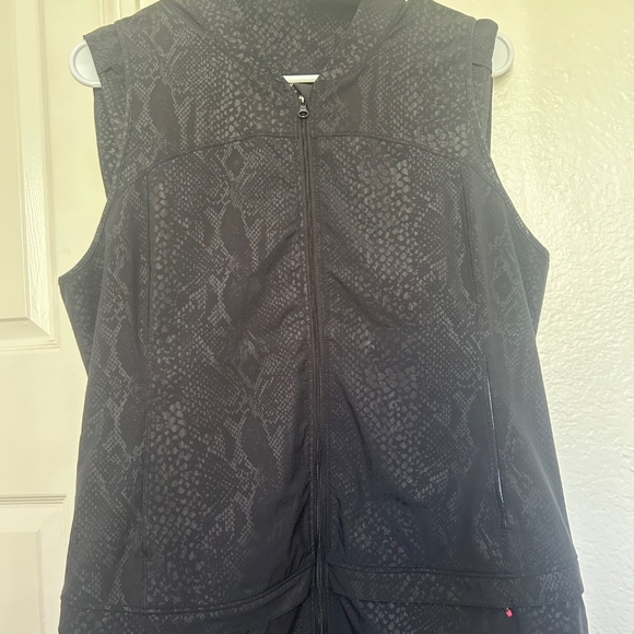 Lululemon Light Speed Vest size 10 - Picture 5 of 10